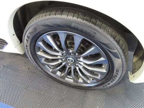 Used 2020 Nissan Armada Platinum w/ Platinum Reserve Package image 7