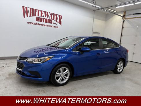 Used 2018 Chevrolet Cruze LT image 1