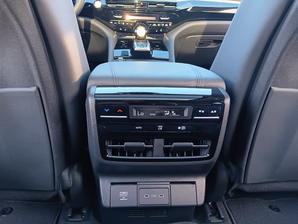 Used 2026 Acura MDX SH-AWD image 16