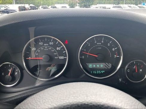 Used 2015 Jeep Wrangler Unlimited Sahara w/ Connectivity Group AWD/4WD image 20