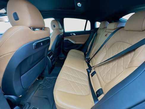 Used 2024 BMW X6 xDrive40i w/ M Sport Professional Package image 16