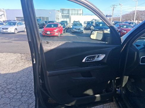 Used 2013 Chevrolet Equinox LS image 12