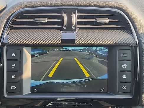 Used 2017 Jaguar F-PACE Premium AWD/4WD image 25