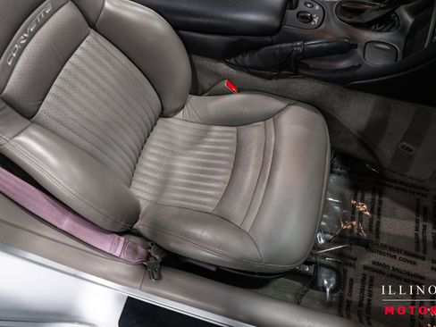 Used 1999 Chevrolet Corvette Convertible w/ Memory Pkg image 28