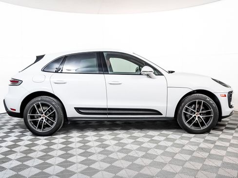 Used 2024 Porsche Macan w/ Premium Plus Package image 9