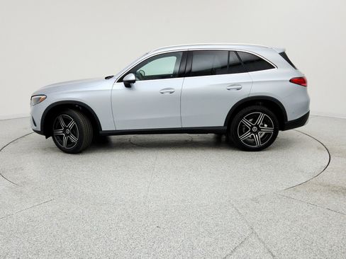 New 2026 Mercedes-Benz GLC 300 image 2