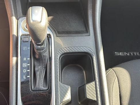 Used 2025 Nissan Sentra SV FWD image 27