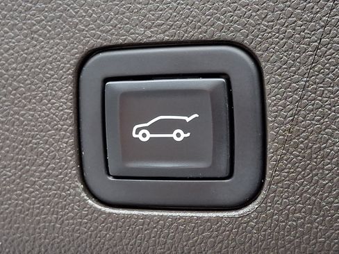 Used 2022 GMC Yukon SLT w/ SLT Premium Package AWD/4WD image 32