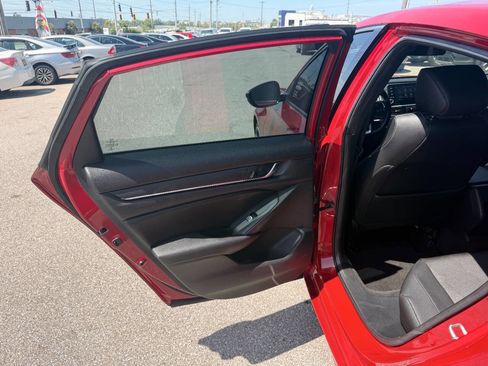Used 2019 Honda Accord Sport image 19