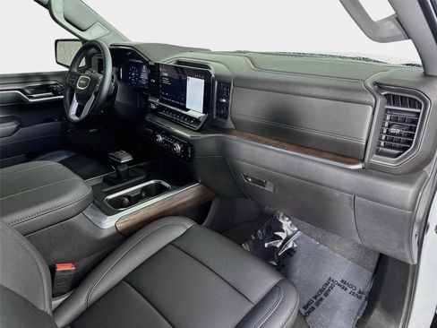 Certified 2023 GMC Sierra 1500 SLT w/ SLT Premium Plus Package AWD/4WD image 29