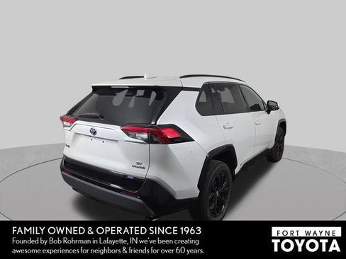 Used 2023 Toyota RAV4 SE AWD/4WD image 7
