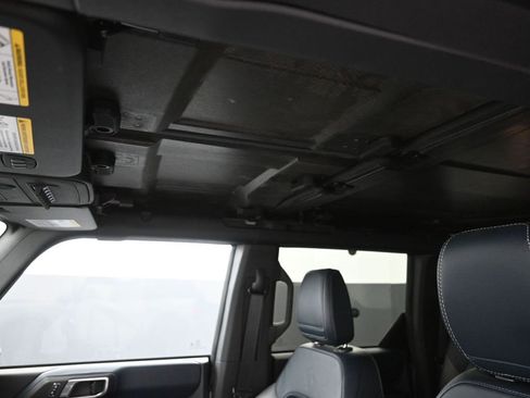 Used 2024 Ford Bronco Outer Banks image 26