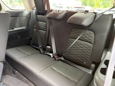 Used 2025 Nissan Pathfinder SV AWD/4WD image 31