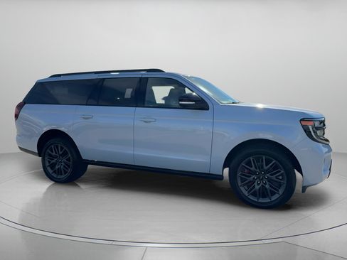 New 2025 Ford Expedition Max Platinum w/ Stealth Performance Package image 37