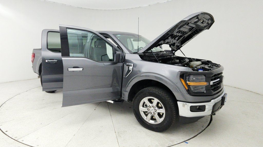 Used 2025 Ford F150 XLT w/ Equipment Group 301A Standard AWD/4WD image 9