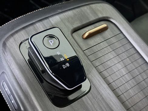 Used 2023 Nissan Ariya AWD image 24