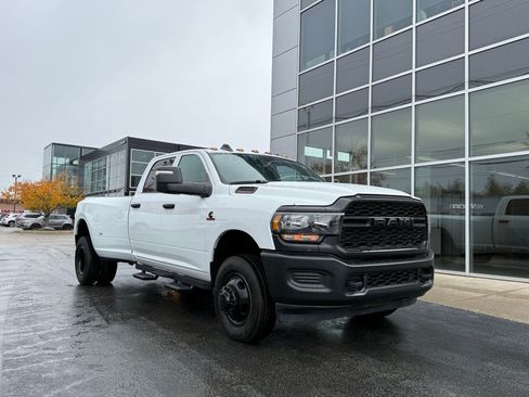 Used 2024 RAM 3500 Tradesman w/ Convenience Group image 1