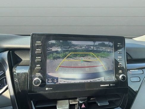 Used 2021 Toyota Camry XLE FWD image 21