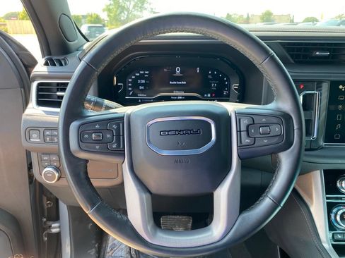 Used 2024 GMC Yukon XL Denali AWD/4WD image 13