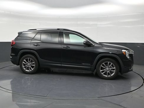 Used 2023 GMC Terrain SLT w/ LPO, Floor Liner Package FWD image 6