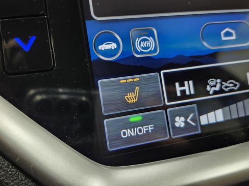 Used 2025 Subaru Ascent Premium image 6