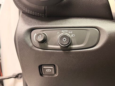 Used 2020 Chevrolet Blazer LT w/ Sound & Technology Package image 18