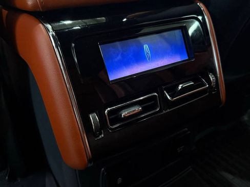 Used 2025 Lincoln Aviator Reserve w/ Equipment Group 201A AWD/4WD image 19