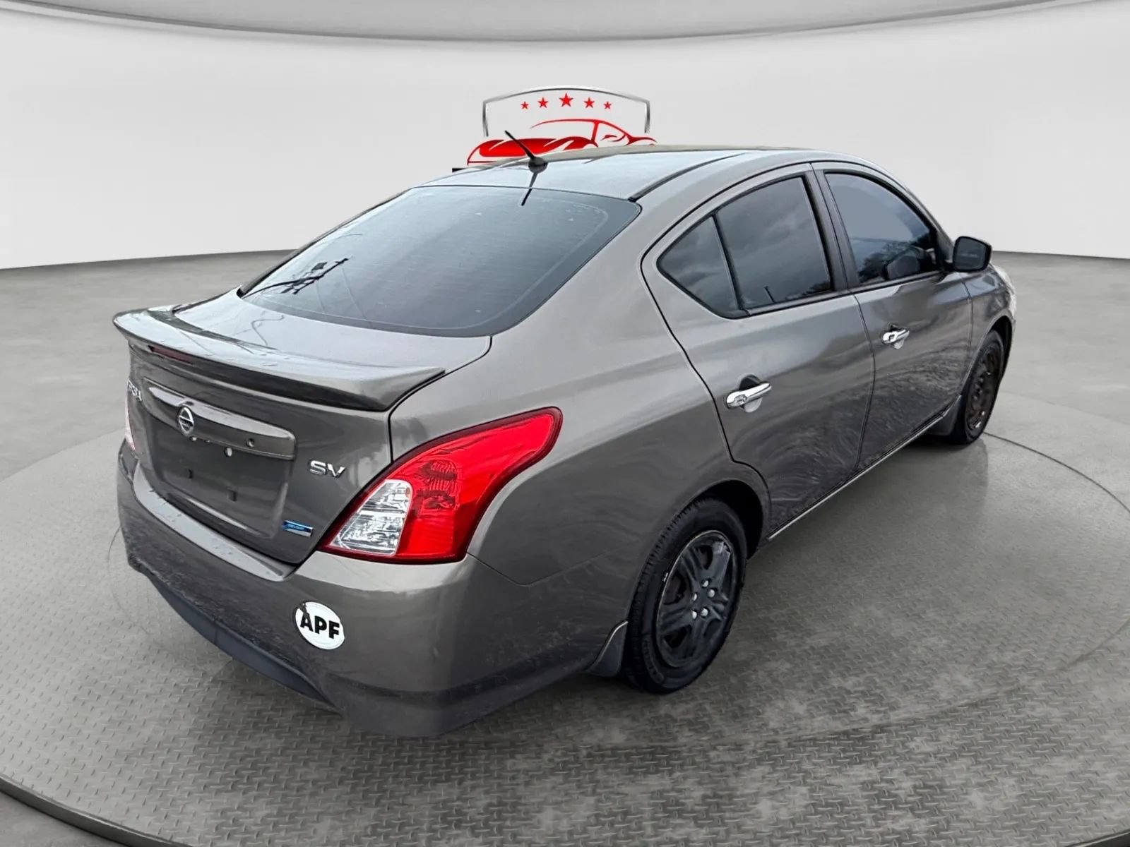 Used 2015 Nissan Versa SV FWD image 5