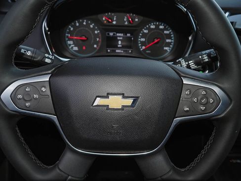 Used 2023 Chevrolet Traverse LT FWD image 29