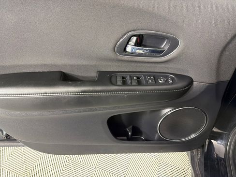 Used 2021 Honda HR-V EX image 10