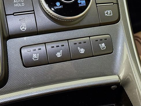 Certified 2023 Hyundai Santa Fe Calligraphy image 23