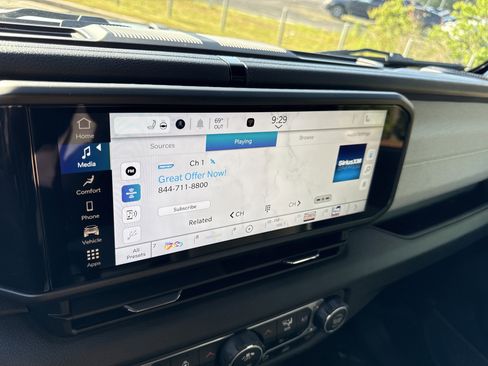 Used 2025 Jeep Wrangler Sport image 22