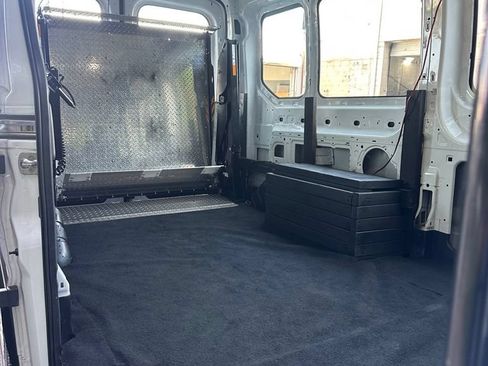 Used 2023 Ford E-Transit Medium Roof RWD image 27