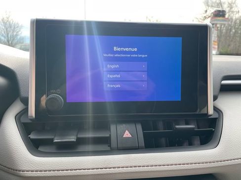 New 2025 Toyota RAV4 XLE image 31