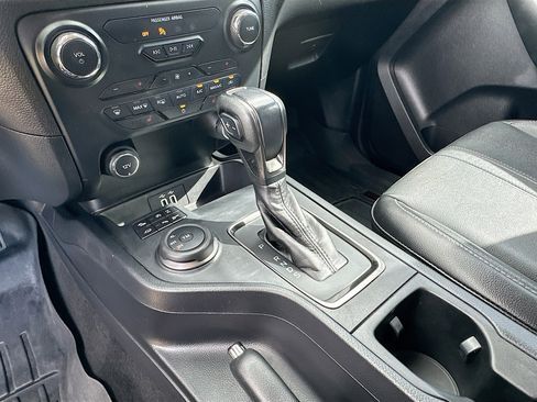 Used 2020 Ford Ranger Lariat w/ Equipment Group 501A Mid image 17