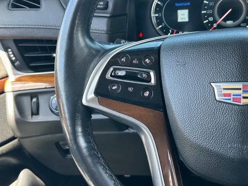 Used 2017 Cadillac Escalade ESV Premium Luxury RWD image 23