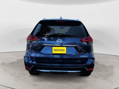 Used 2018 Nissan Rogue SV AWD/4WD image 4