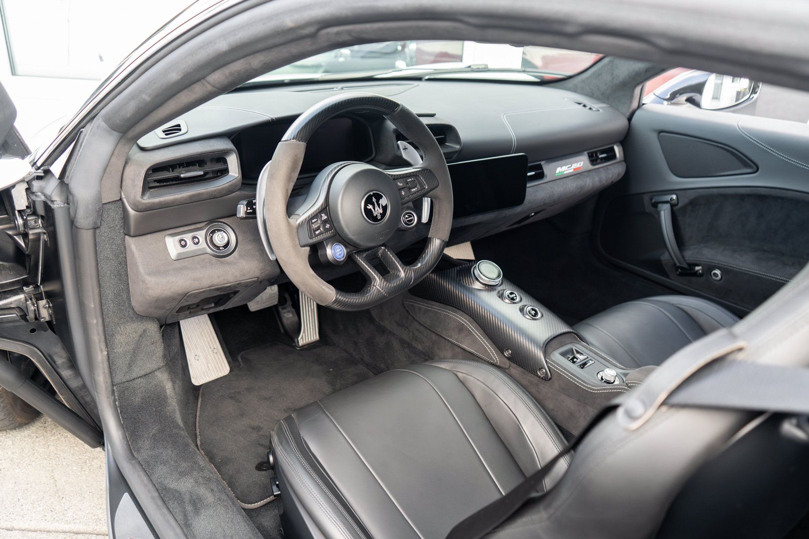 Used 2023 Maserati MC20 Coupe RWD image 13