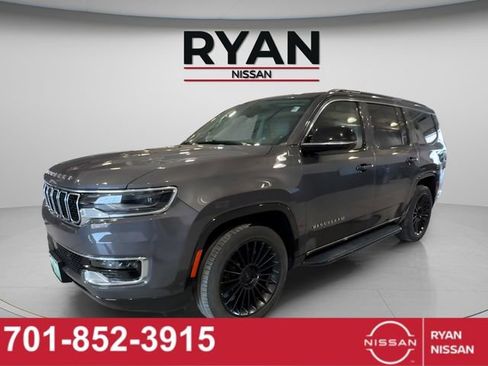 Used 2024 Jeep Wagoneer 4WD w/ Convenience Group I image 1