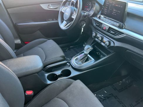 Used 2024 Kia Forte LXS image 16