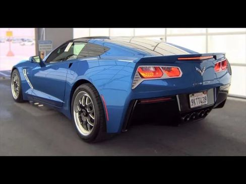 Used 2016 Chevrolet Corvette Stingray Coupe RWD image 5