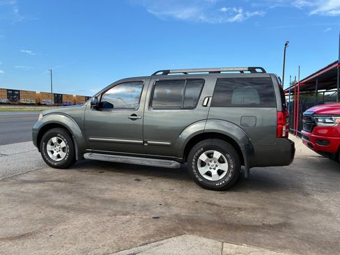 Used 2005 Nissan Pathfinder SE w/ (P01) Se Premium Pkg RWD image 4