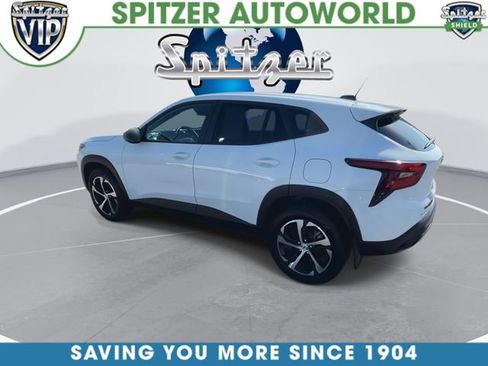 Used 2024 Chevrolet Trax RS FWD image 7