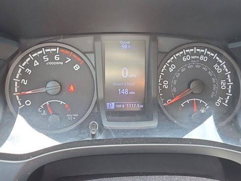 Used 2020 Toyota Tacoma SR AWD/4WD image 14