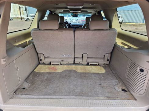 Used 2014 Chevrolet Suburban LTZ image 5