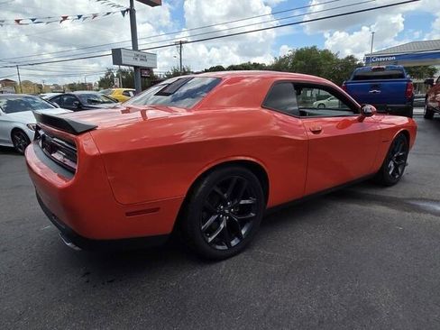 Used 2021 Dodge Challenger R/T w/ Driver Convenience Group RWD image 19