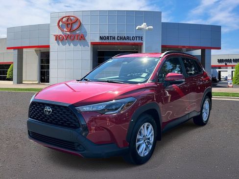 Used 2024 Toyota Corolla Cross LE AWD/4WD image 4