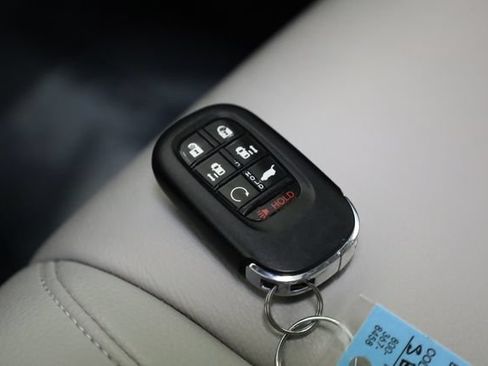 Used 2025 Honda Odyssey EX-L image 37