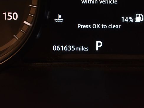 Used 2019 Land Rover Discovery Sport HSE image 21