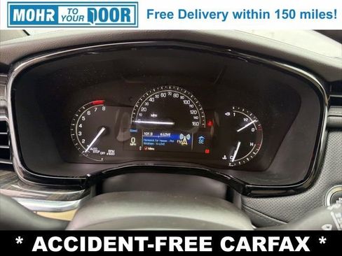 Used 2018 Cadillac XT5 Base image 16